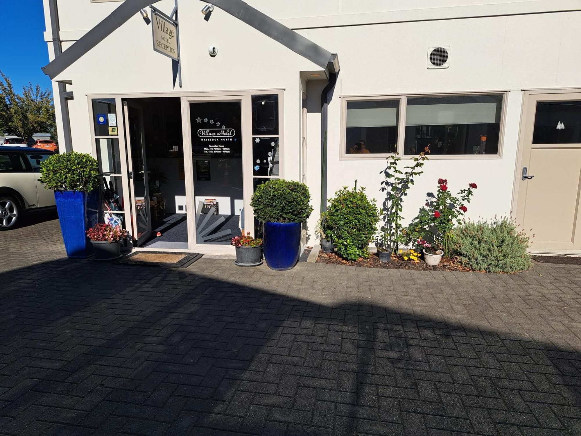 Village Motel Havelock North Ngoại thất bức ảnh